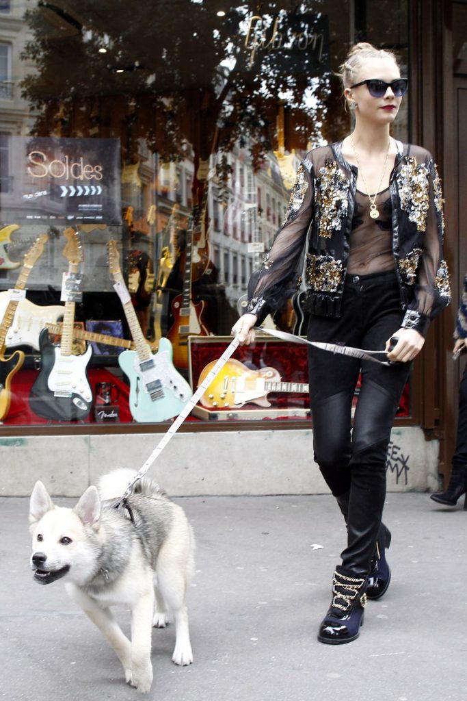 cara-delevingne-street-fashion-at-the-guitar-legend-store-in-paris-january-2016-1