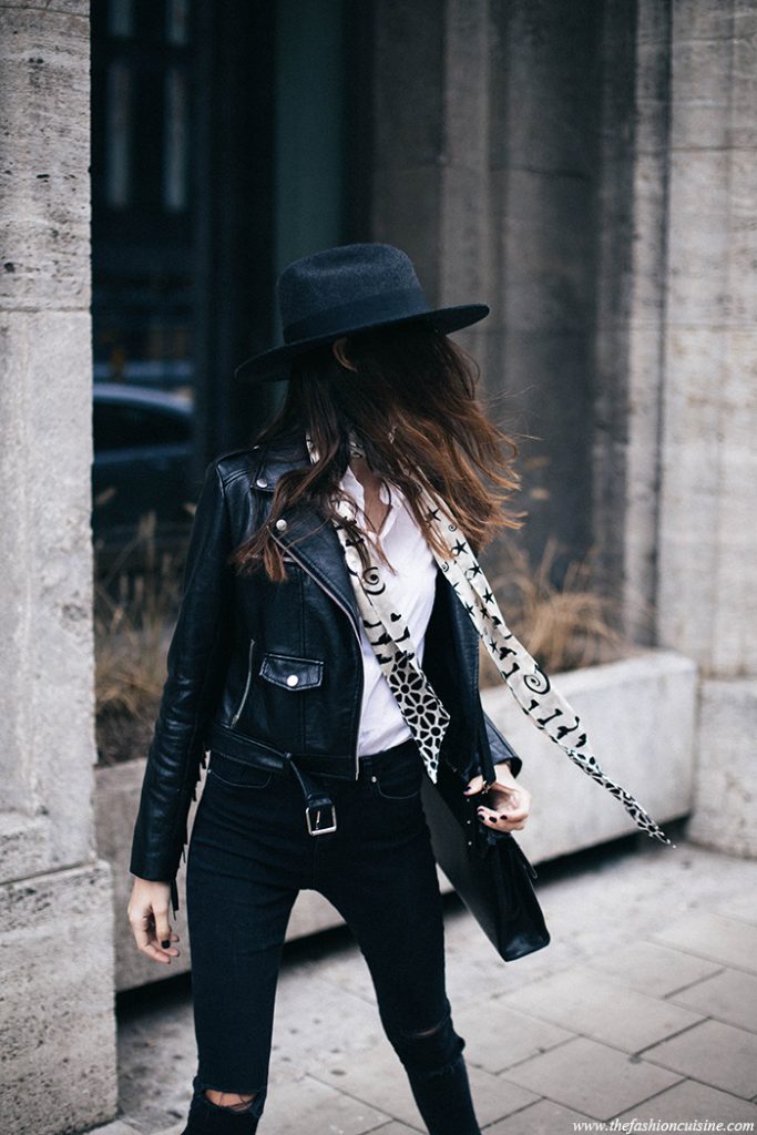 model-off-duty-style-missguided-fringe-jacket-ripped-knee-black-jeans-skinny-scarf-brixton-fedora-hat-3